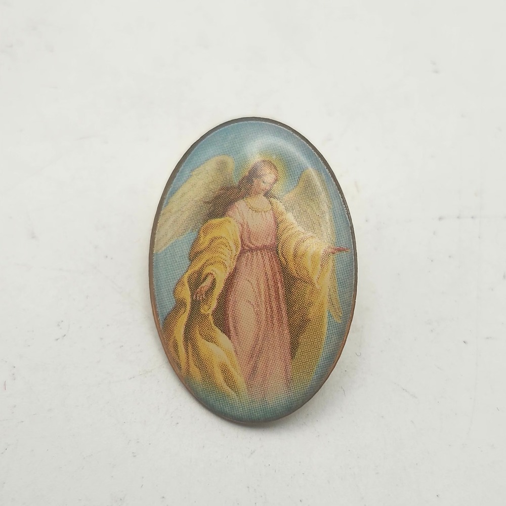 Guardian Angel Religious Lapel Pin Lenticular Image Gold Tone Oval Christian